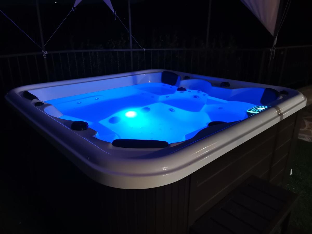 Agriturismo La Cascina B&B 산 페델레 인텔비 외부 사진